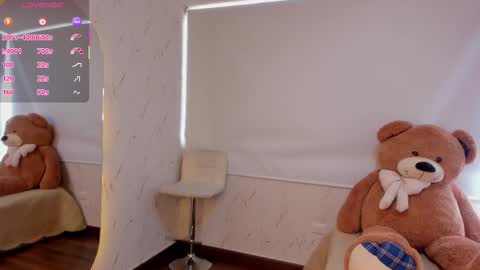 Mary online show from October 7, 2025, 2:25 pm