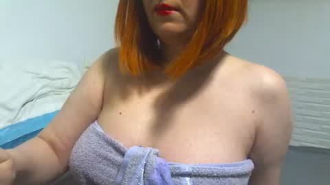 marycrazy2025 online show from June 14, 2026, 1:03 am