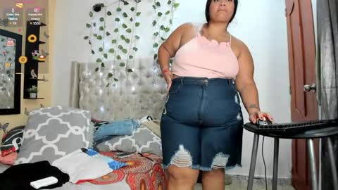 Marycurvy online show from December 18, 2024, 11:30 pm