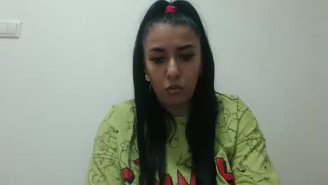 Snapshot of maryem199115 chatting on October 19, 2025, 2:07 pm maryem online show from October 19, 2025, 2:07 pm