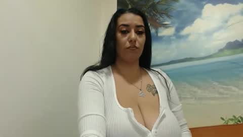 Snapshot of maryem199115 chatting on October 29, 2025, 2:52 pm maryem online show from October 29, 2025, 2:52 pm