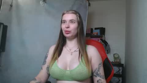 maryh0tlove online show from May 8, 2026, 9:25 am