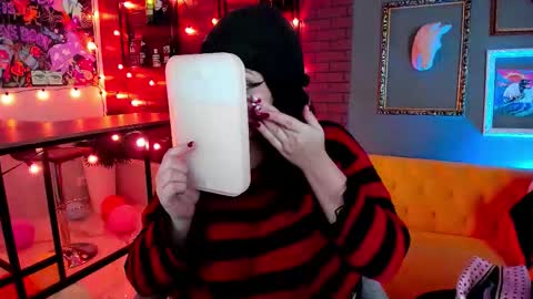 Mary online show from September 29, 2025, 9:08 pm