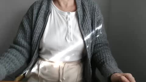 Maryil online show from January 13, 2025, 10:47 am