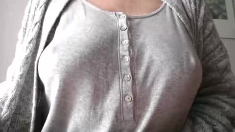 Maryil online show from March 3, 2025, 10:49 am