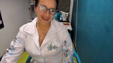 Marylin online show from December 27, 2024, 10:26 pm