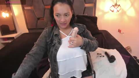 Snapshot of marylinmilf chatting on June 15, 2026, 6:43 pm Marylin online show from June 15, 2026, 6:43 pm