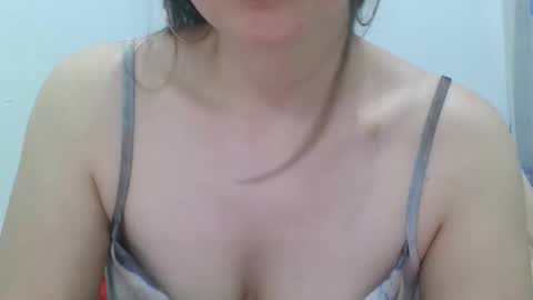 Snapshot of marylinro chatting on October 13, 2025, 1:00 pm marylinro online show from October 13, 2025, 1:00 pm