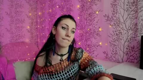 Mary Lou online show from February 18, 2025, 9:43 am