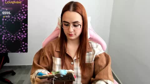 Snapshot of maryluna95 chatting on January 23, 2025, 8:02 pm Dulce Maria online show from January 23, 2025, 8:02 pm