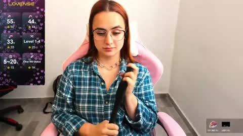 Snapshot of maryluna95 chatting on January 30, 2025, 9:58 pm Dulce Maria online show from January 30, 2025, 9:58 pm