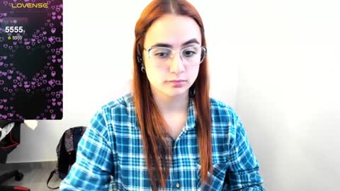 Snapshot of maryluna95 chatting on February 5, 2025, 10:33 pm Dulce Maria online show from February 5, 2025, 10:33 pm