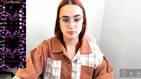 Snapshot of maryluna95 chatting on February 6, 2025, 10:53 pm Dulce Maria online show from February 6, 2025, 10:53 pm