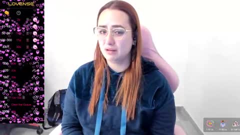 Snapshot of maryluna95 chatting on February 25, 2025, 2:58 am Dulce Maria online show from February 25, 2025, 2:58 am