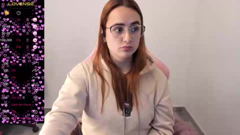 Snapshot of maryluna95 chatting on March 4, 2025, 12:39 am Dulce Maria online show from March 4, 2025, 12:39 am