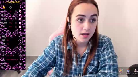 Snapshot of maryluna95 chatting on March 5, 2025, 5:07 am Dulce Maria online show from March 5, 2025, 5:07 am
