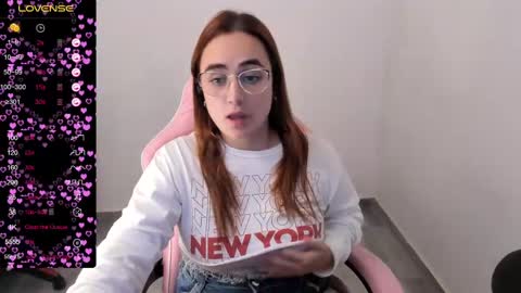 Snapshot of maryluna95 chatting on March 7, 2025, 2:04 am Dulce Maria online show from March 7, 2025, 2:04 am