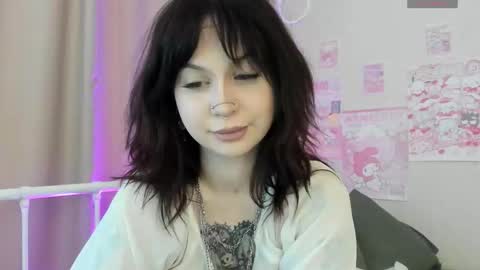 Mary x online show from November 24, 2025, 6:57 am