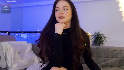 Marina online show from December 17, 2024, 4:11 pm