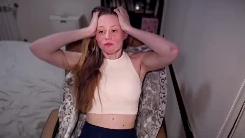 Snapshot of marytiny chatting on April 16, 2026, 8:42 pm Mary online show from April 16, 2026, 8:42 pm