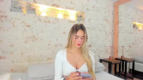 maryy campbell online show from May 1, 2026, 11:48 am