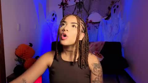 maryybellax online show from October 29, 2025, 11:39 pm