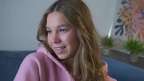 Sunny online show from February 17, 2026, 8:48 pm