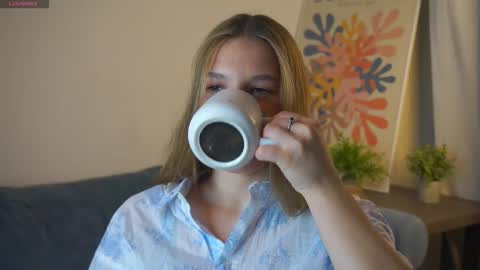 Sunny online show from February 18, 2026, 9:00 pm