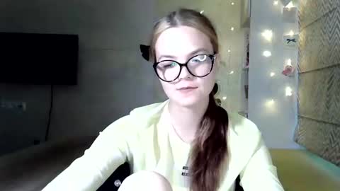 Snapshot of masakodownen chatting on June 23, 2026, 4:16 pm Nessa online show from June 23, 2026, 4:16 pm