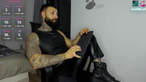 masculineguy69 online show from October 9, 2025, 7:01 pm