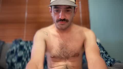 Snapshot of masculinehole chatting on September 30, 2025, 9:20 pm Masculine Hole online show from September 30, 2025, 9:20 pm