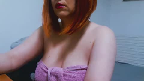 Snapshot of mashaforever7 chatting on October 6, 2025, 5:27 am mashaforever7 online show from October 6, 2025, 5:27 am