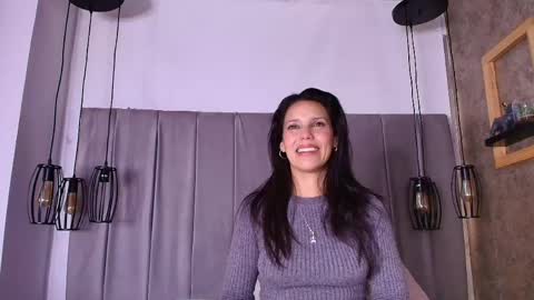 MashaPink online show from May 12, 2026, 1:41 pm