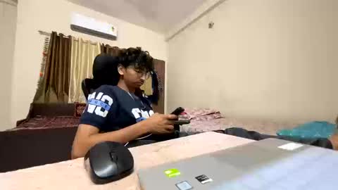 Snapshot of maskboyz2003 chatting on September 22, 2025, 5:48 pm maskboyz2003 online show from September 22, 2025, 5:48 pm