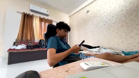 Snapshot of maskboyz2003 chatting on October 18, 2025, 5:43 am maskboyz2003 online show from October 18, 2025, 5:43 am