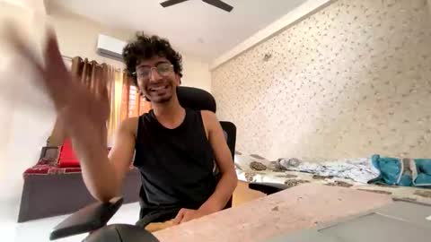 Snapshot of maskboyz2003 chatting on October 25, 2025, 2:30 am maskboyz2003 online show from October 25, 2025, 2:30 am