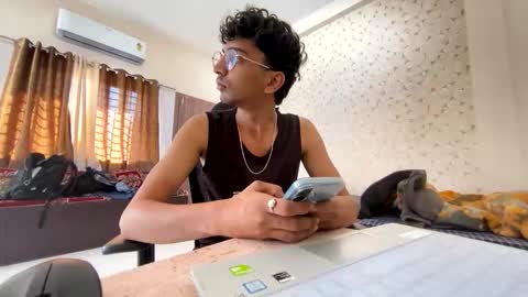 Snapshot of maskboyz2003 chatting on November 5, 2025, 3:39 am maskboyz2003 online show from November 5, 2025, 3:39 am