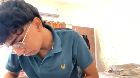 maskboyz2003 online show from November 28, 2025, 4:48 am