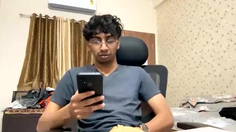 maskboyz2003 online show from December 16, 2025, 6:24 pm