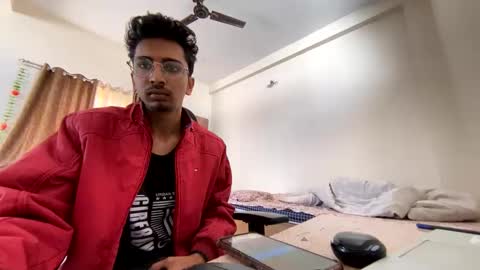 Mask Boy online show from December 16, 2024, 5:17 am