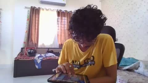 Mask Boy online show from October 2, 2025, 4:41 am