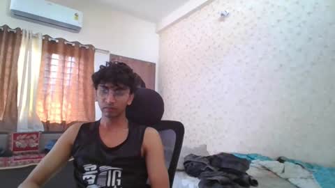 Mask Boy online show from October 15, 2025, 4:01 am