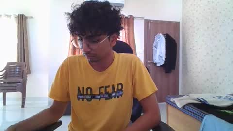 Mask Boy online show from October 19, 2025, 4:02 am