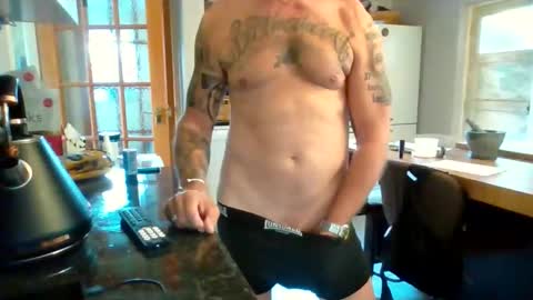 Masked Masturbation Couple online show from September 24, 2025, 2:42 pm