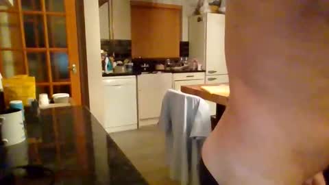 Masked Masturbation Couple online show from December 1, 2025, 7:24 am