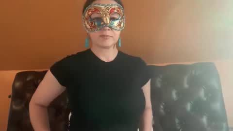 Snapshot of maskedflirt3 chatting on April 6, 2026, 10:22 pm maskedflirt3 online show from April 6, 2026, 10:22 pm