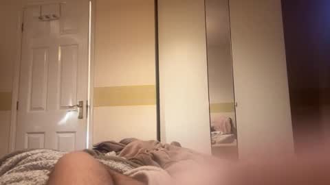 Snapshot of maskedsexuk chatting on February 17, 2025, 2:37 pm maskedsexuk online show from February 17, 2025, 2:37 pm