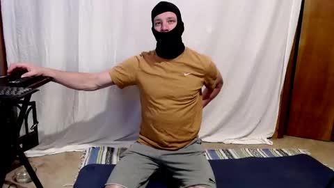 maskedyogaman online show from May 6, 2026, 2:08 am