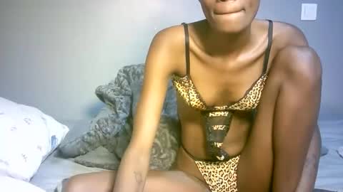 Snapshot of maskgang001 chatting on October 26, 2025, 2:06 am maskgang001 online show from October 26, 2025, 2:06 am