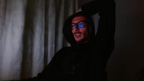 maskguy23 online show from September 17, 2025, 2:13 am